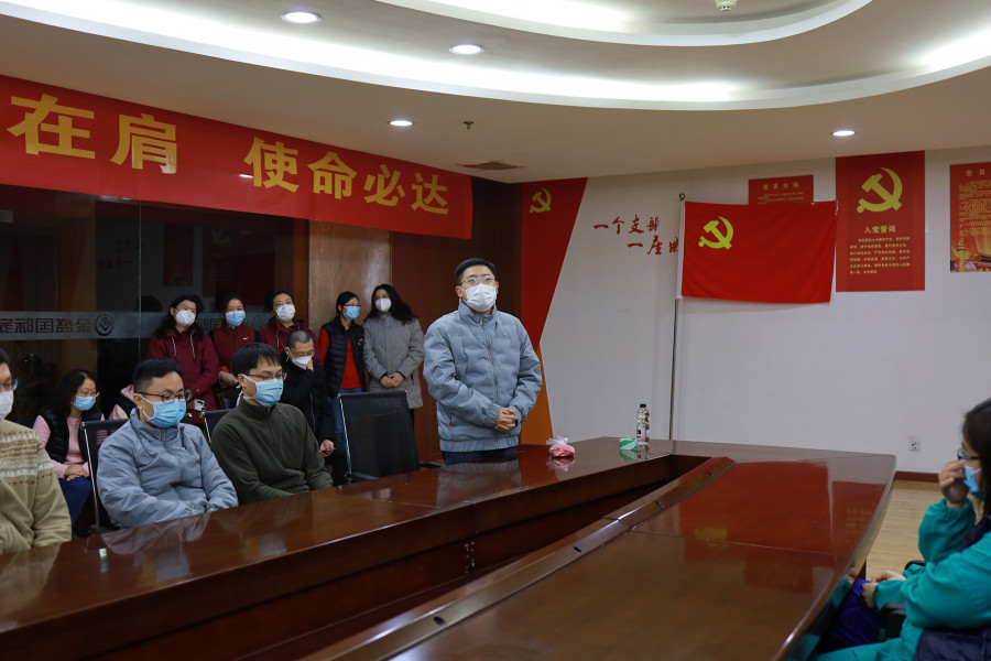 新华医院刘立骏援鄂一线入党