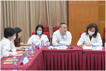 座谈会发言现场